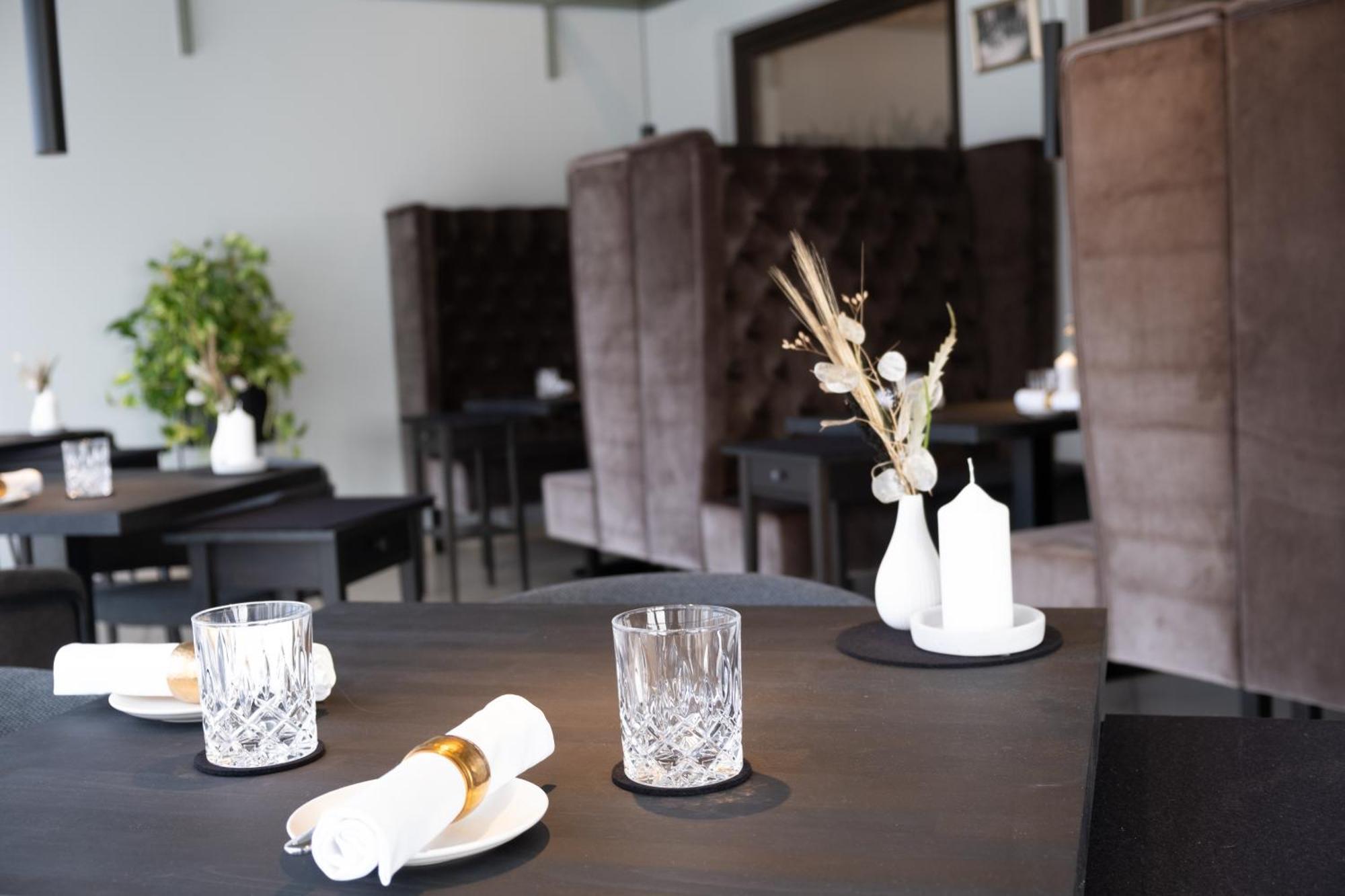 Erck- Flair Hotel & Restaurant Бад-Шёнборн Экстерьер фото